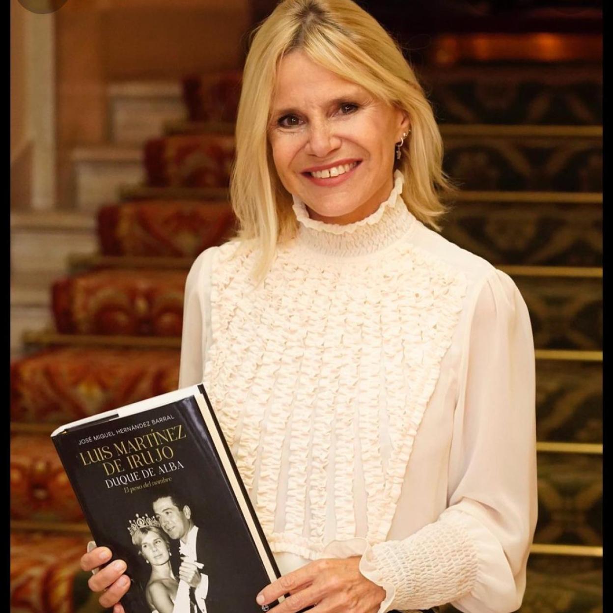 Eugenia Martínez de Irujo en la presentación del libro de su padre.