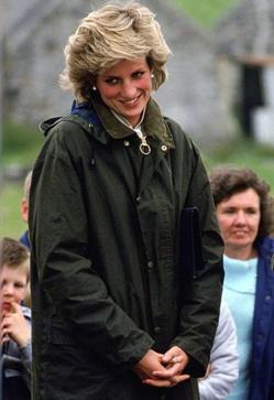 Imagen secundaria 2 - Kate Middleton, Alexa Chung y Lady Di con la chaqueta de Barbour.
