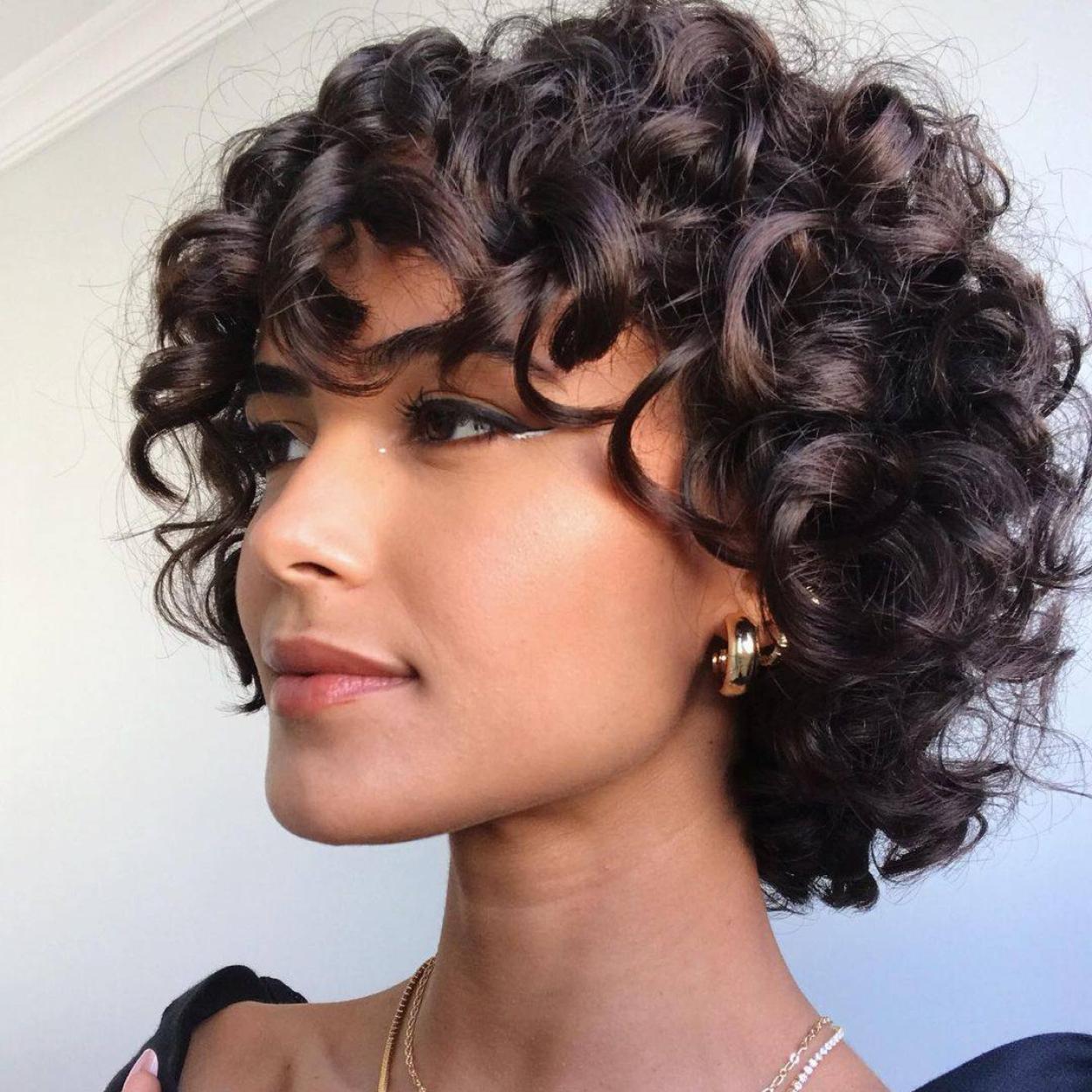 La mejor versión de tu melena rizada durante el otoño es posible con estas tratamientos contra la humedad