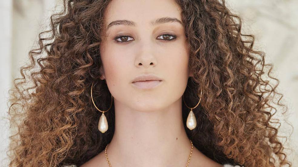 Mascarillas intensivas reparadoras e hidratantes con miel para cabello rizado que controlan el encrespamiento y evitan la rotura