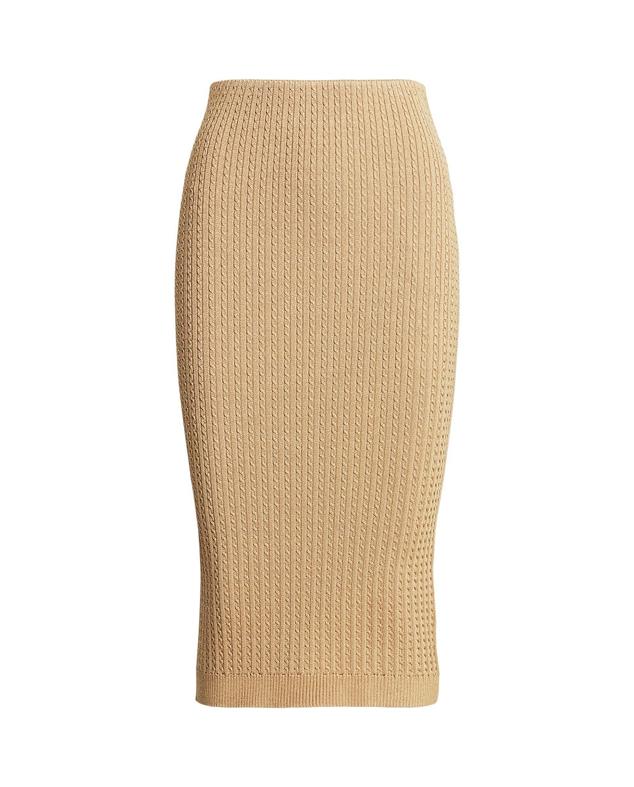 Falda midi de color camel de punto con pequeños trenzados en todo el diseño. Es de Ralph Lauren. Precio: 169 €. Cómpralo aquí
