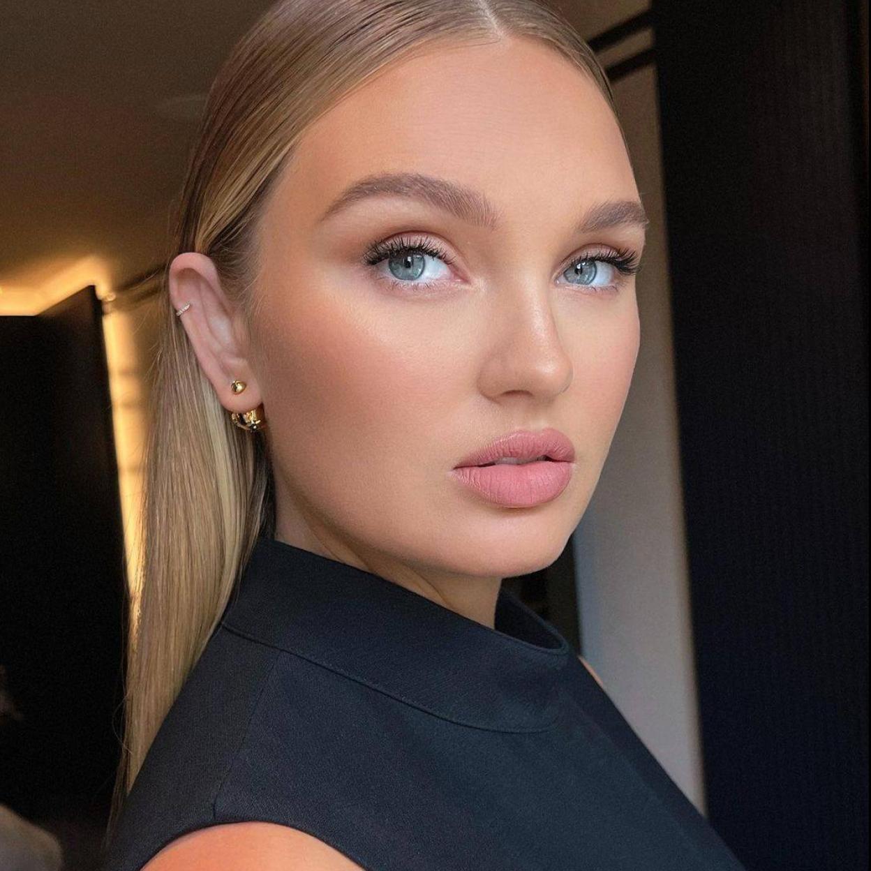 Presume de la mirada luminosa y abierta de Romee Strijd gracias al ginseng