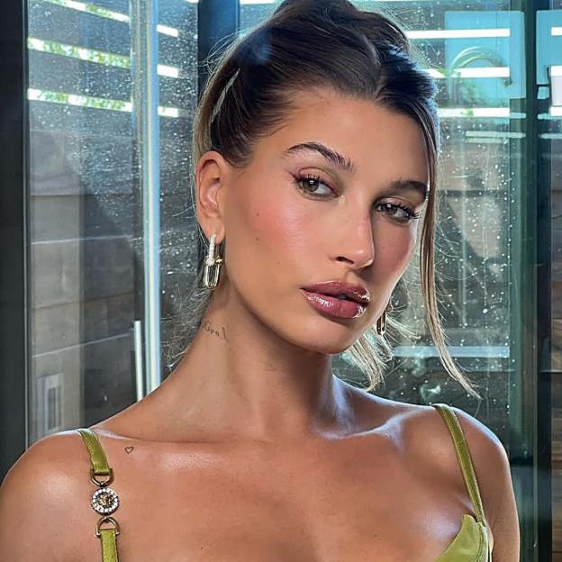 El truco de maquillaje de las supermodelos para unos labios más gruesos y voluminosos es este perfilador baratísimo de Mercadona