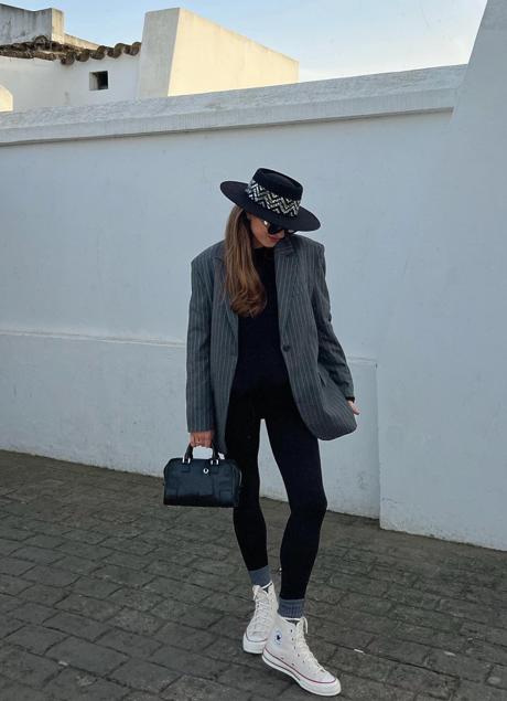 Imagen - Dale rienda suelta tu imaginación y combina tus leggins pitillos con una blazer oversize/@MARVALDEL