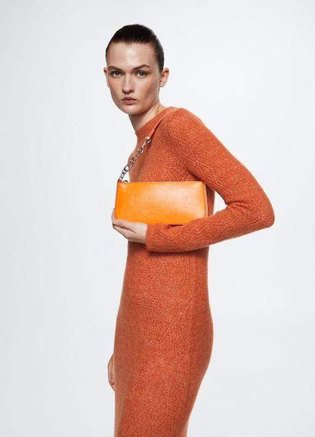 Imagen - Vestido naranja de punto calado de Mango (49,99 euros). 