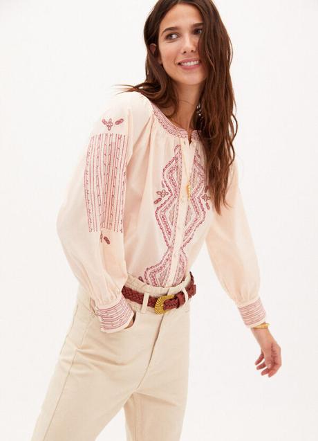 Imagen - Blusa con bordados de Hoss Intropia. Foto: HOSS Intropia.