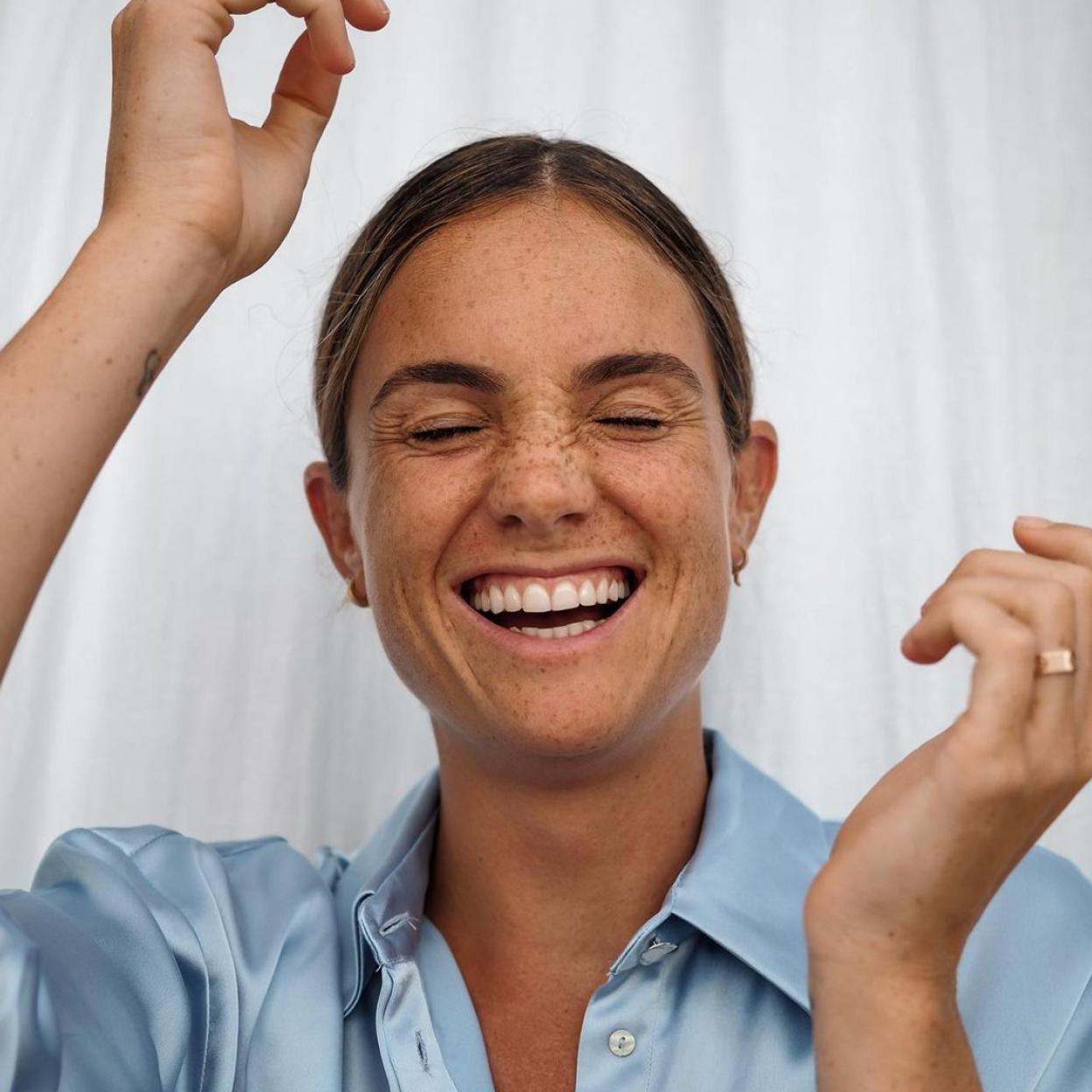 El guante limpiador más deseado que elimina impurezas de forma suave y saludable