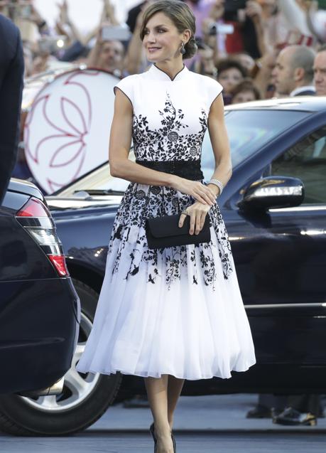 Imagen - La reina Letizia con el vestido de Felipe Varela. / GTRES