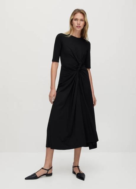 Imagen - Vestido negro de Massimo Dutti. Foto: Massimo Dutti.