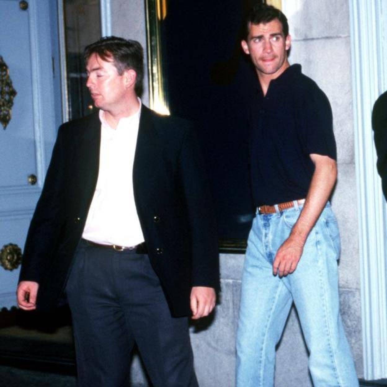 Felipe VI, en una imagen de cuando era príncipe de Asturias, saliendo de la discoteca de Pedro Trapote, Joy Eslava 
