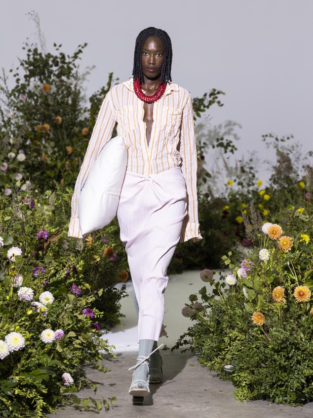 Moisés Nieto presenta SIESTA, inspirada en el lujo del descanso mediante la artesanía y la sostenibilidad