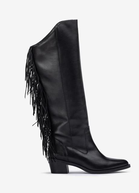 Imagen - Botas de piel con flecos de Unisa, 230€.