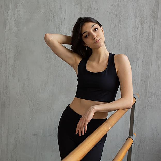 Barre: el ejercicio que combina ballet, Pilates y yoga (y con el que adelgazarás en 45 minutos)