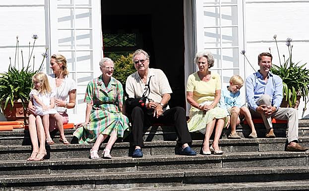 La familia real danesa en el castillo de Graasten.