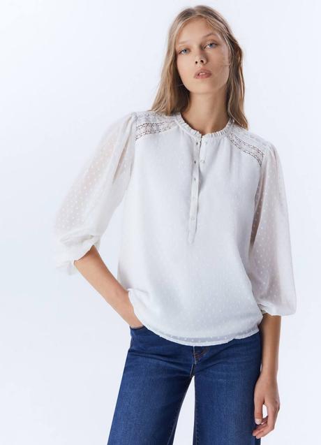 Imagen - Blusa blanca de plumeti con detalles de encaje