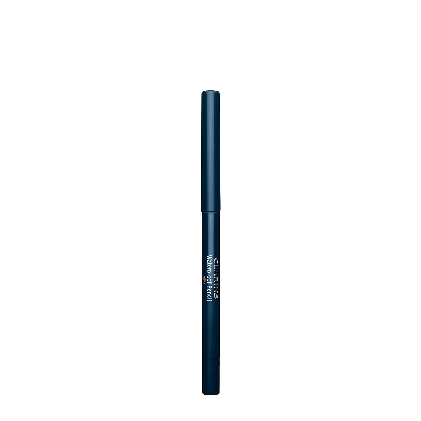 Waterproof pencil es un delineador disponible en seis colores y que cuenta con una mina que permite aplicarlo con precisión para crear un look de maquillaje de larga duración. Es resistente al agua y apto hasta para los ojos más sensibles y todo tipo de pieles. (21,25 euros)
