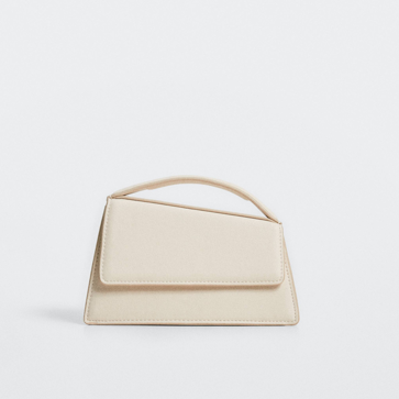 Imagen secundaria 1 - El look de la reina lo puedes comprar en Mango.