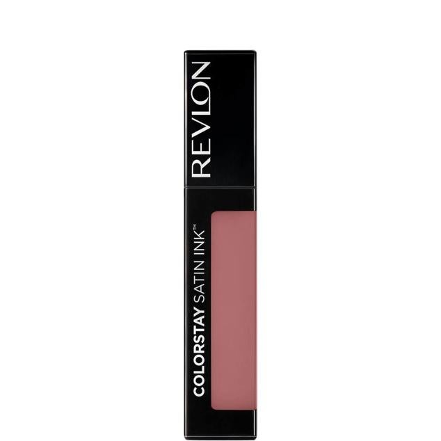 ColorStay Satin Ink de Revlon maximiza los labios con una textura líquida fundente y una cobertura total hiperpigmentada de larga duración que lo resiste todo, con una textura rica y un bonito brillo satinado que agrega volumen. Cómpralo aquí