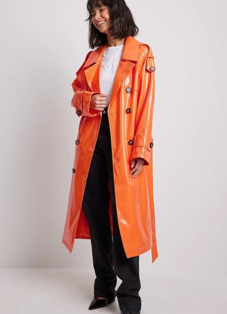 Imagen - Trench efecto piel brillante naranja