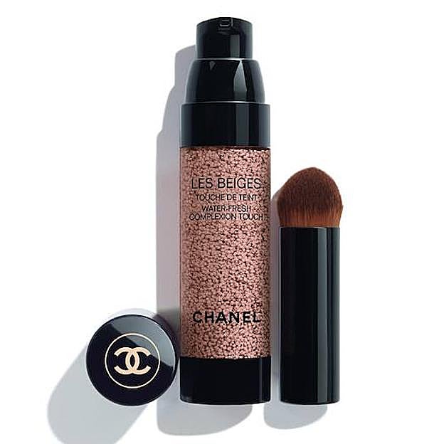 Imagen principal - 1. CHANEL. Corrector multiusos Touch de Teint de la colección Les Beiges (62 €). 2. FENTY BEAUTY. Match Stix Correcting (25 €). 3. MARY KAY. Corrector Undereye en tono melocotón (23,50 €). 