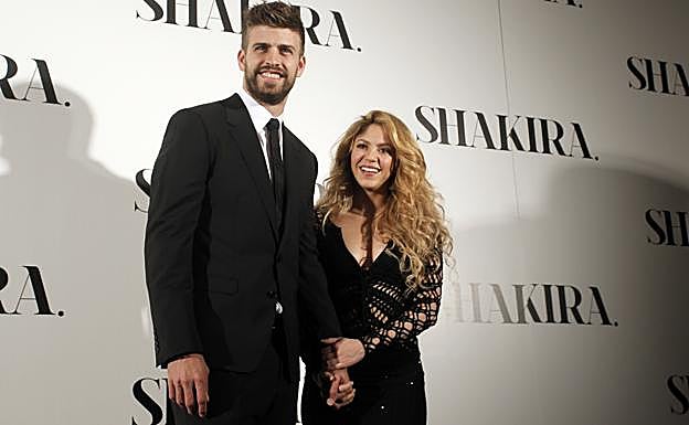 Shakira y Gerard Piqué en 2014, durante la presentación del disco 'Shakira'. 