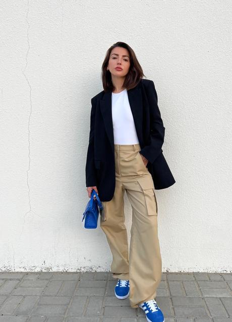 Imagen - Los pantalones cargo son otra de las tendencias más versátiles de la temporada/@ALEXANDRAPEREIRA