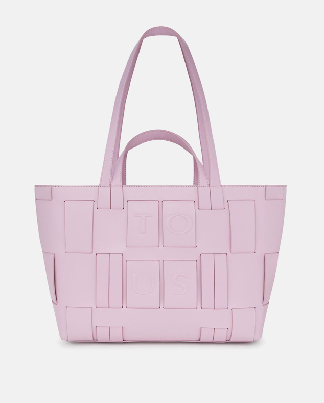 Bolso de hombro en color rosa con asa doble y cierre de cremallera. Además, cuenta con un bolsillo interior para poder organizarlo mejor. Es de la colección de Tous Damas. Cuenta con un descuento del 30%. Precio rebajado: 111,30 €. Cómpralo aquí