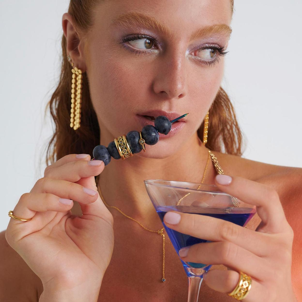 Ficha las mejores marcas de joyas para tus looks del día a día