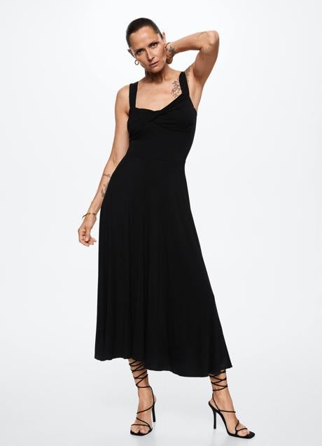 Imagen - El vestido negro de Mango.