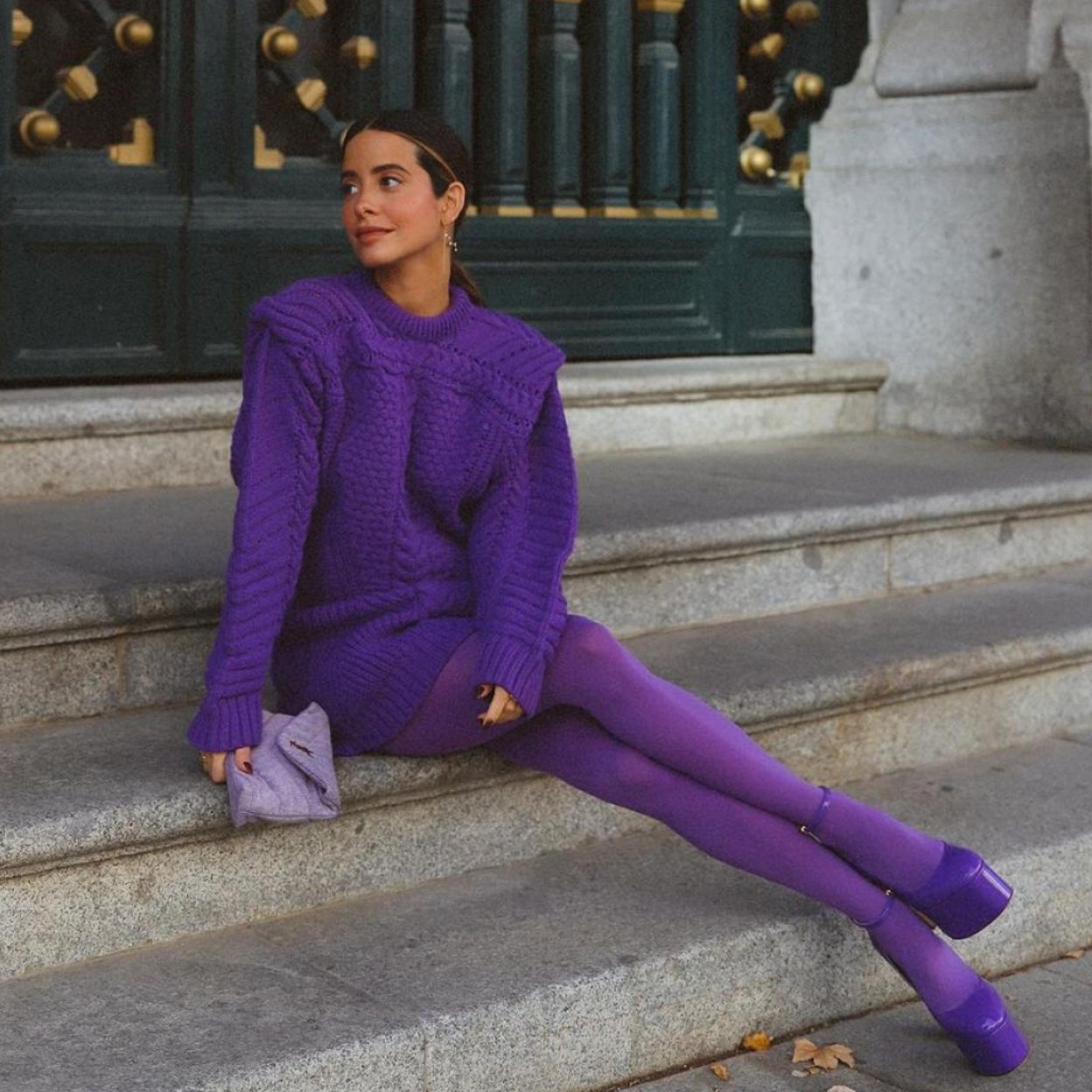 LA influencer María Fernández-Rubíes con un look de Mango.