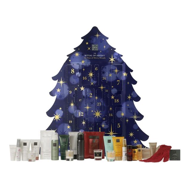 Es uno de los calendarios de Adviento más bonitos por su forma de árbol de Navidad. Este año encontrarás 24 productos de l amarca que huelen de maravilla para que te montes tu particular sensación de spa en casa. Cómpralo aquí