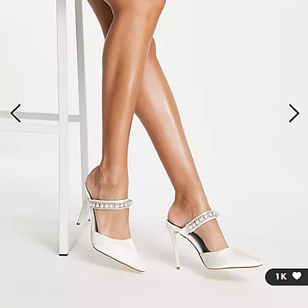Los zapatos de tacón de Asos.