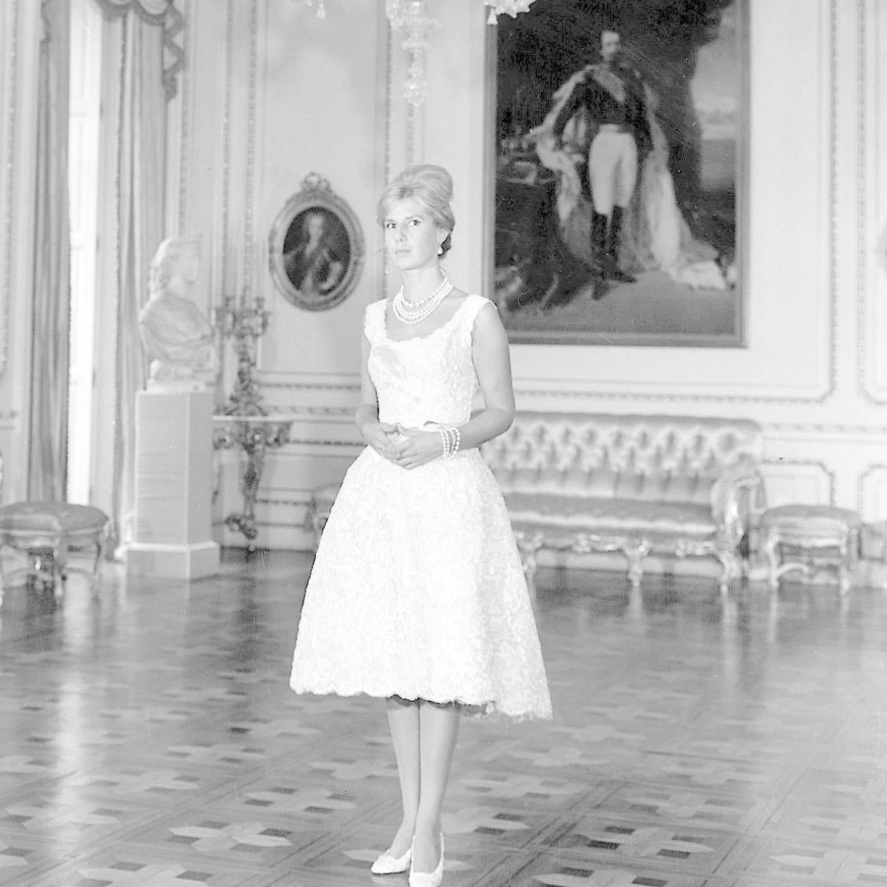 Cayetanaa, la duquesa de Alba, se convirtió en la protagonista absoluta de la fiesta en el palacio de Liria que revolucionó a la alta sociedad en 1957. 