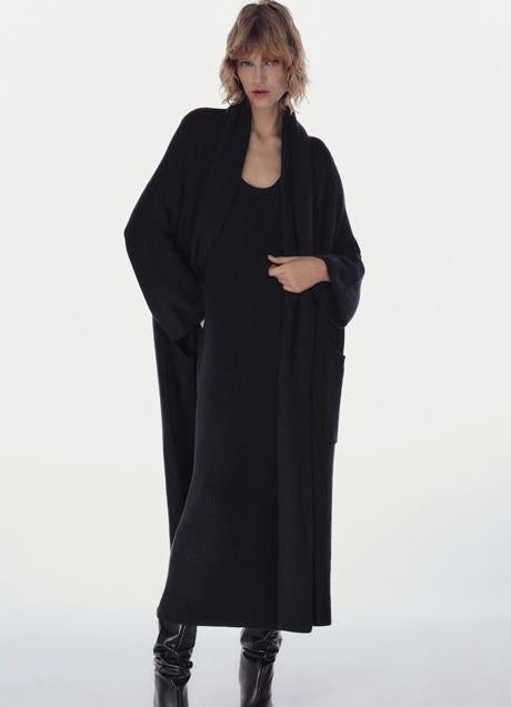 Imagen - Abrigo de punto largo con cuello bufanda