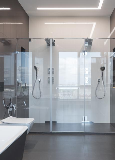 Imagen - La placha ducha a ras de suelo y con mampara transparente aumenta la sensación de amplitud/PEXELS