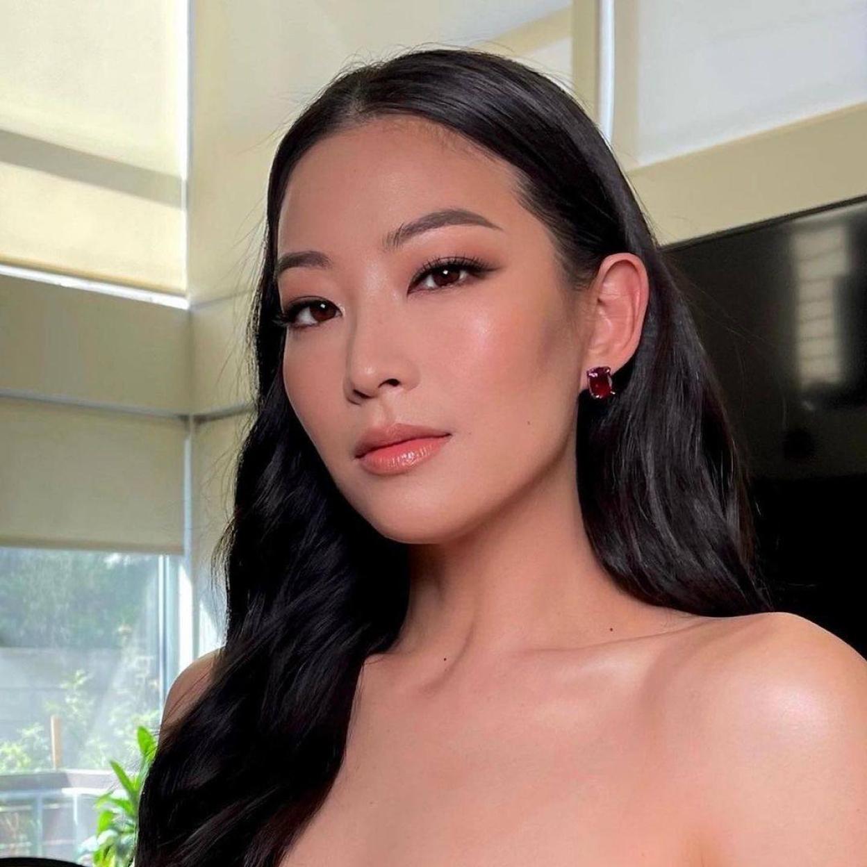 Consigue una piel firme, lisa y luminosa, como la de la modelo, con este bálsamo coreano