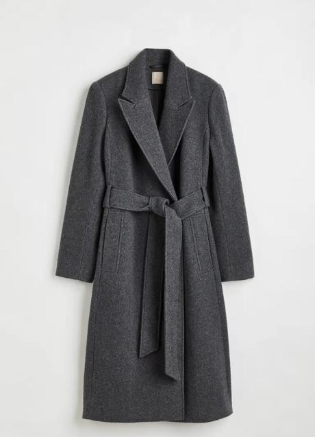 Imagen - Abrigo de color gris con lazo de H&M. Foto: H&M,