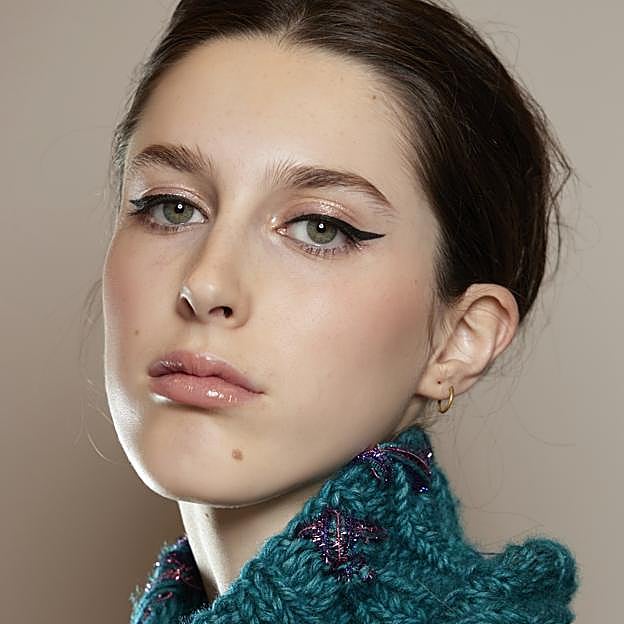 Este es el eyeliner de menos de 4 euros que arrasa en Tik Tok porque es fácil de usar y aguanta perfecto todo el día