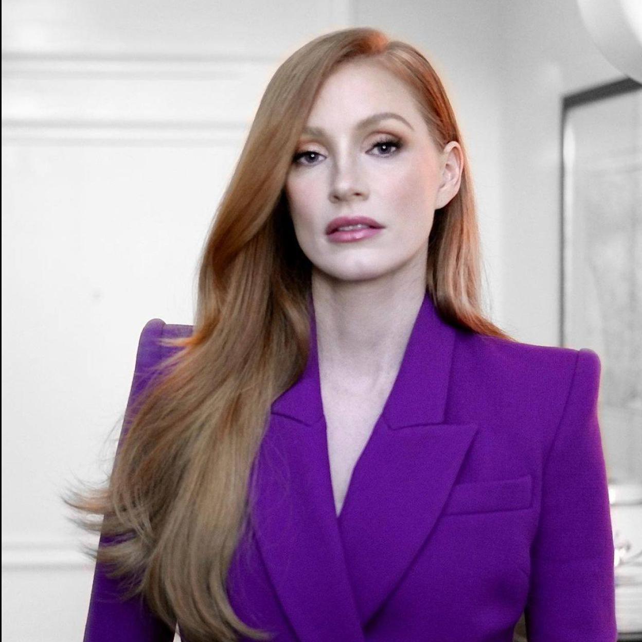 La actriz Jessica Chastain con Melena suave y brillante que puedes tener con estos acondicionadores