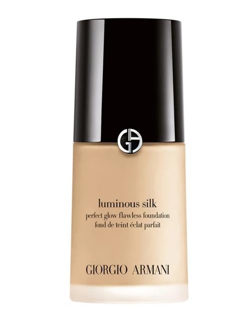Imagen - Base de maquillaje Luminous Silk de Giorgio Armani. Foto: D.R