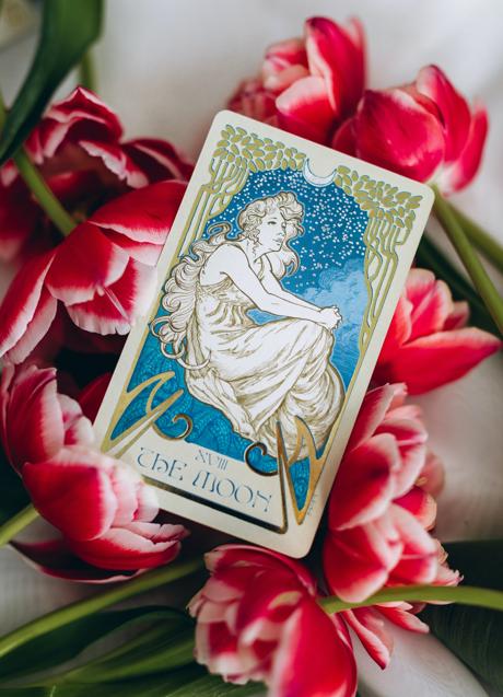 Imagen - Carta de la Luna del Tarot/PEXELS