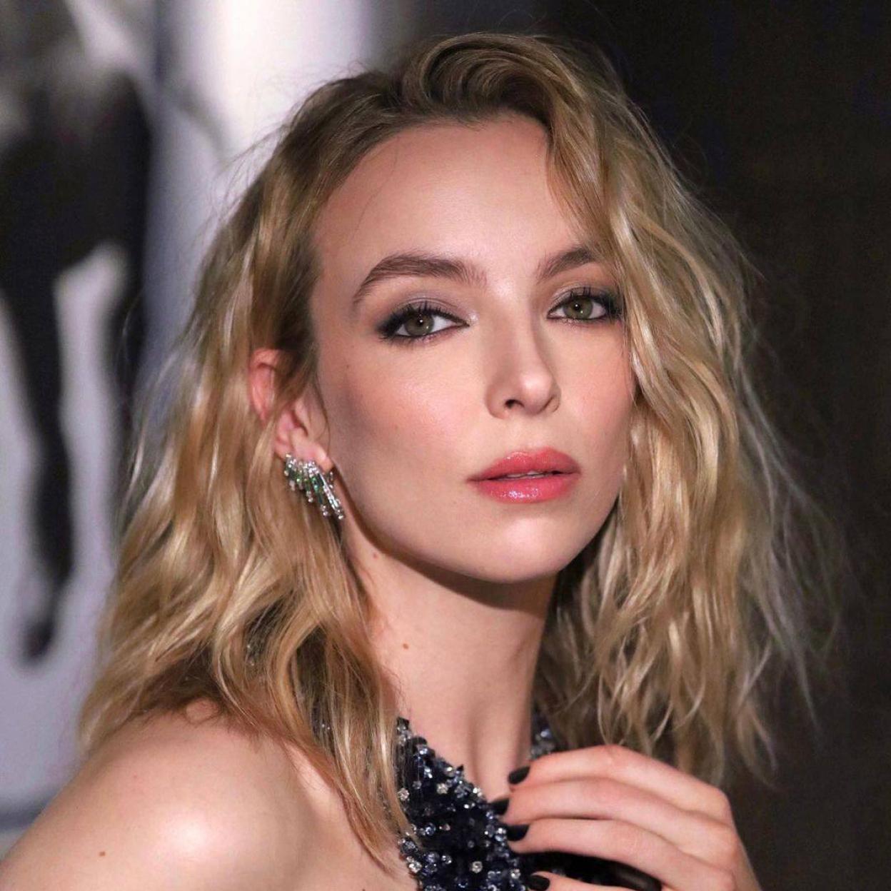 Consígue la piel lisa de Jodie Comer con estos concentrados antiarrugas