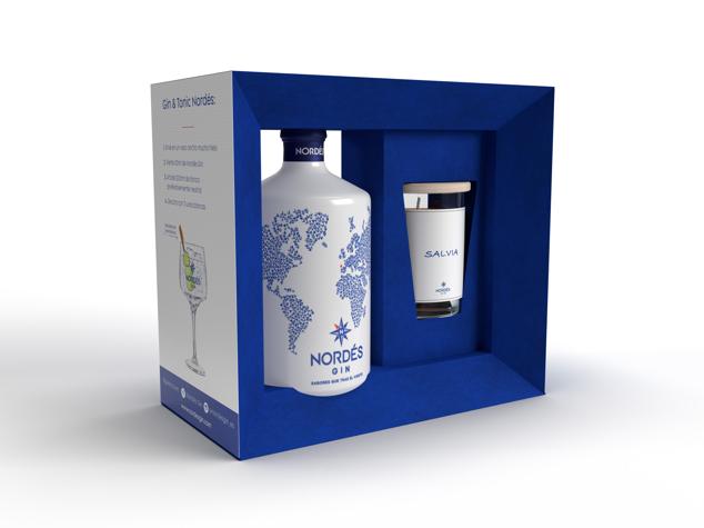 Elaborada con uva blanca gallega albariño, esta ginebra premium de origen gallego es un must para los amantes de los combinados frescos y suaves. De nariz delicada y en boca suave y elegante, la botella viene acompañada de una vela con olor de uno de los ingredientes de la ginebra, la salvia.  Cómpralo aquí