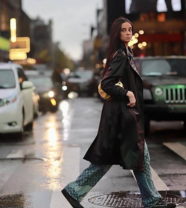 Victoria Federica con su gabardina de piel en Nueva York.
