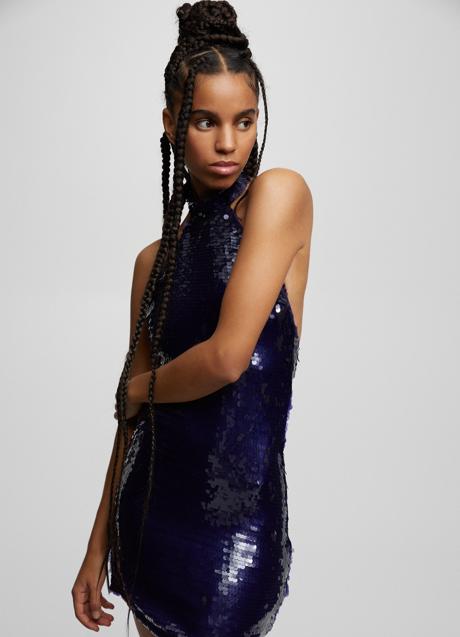 Imagen - Vestido de lentejuelas con cuello halter de Pull&Bear, 39,99€.