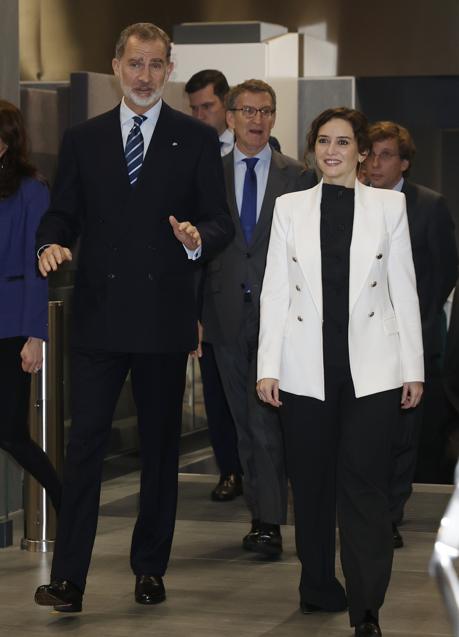 Imagen - El rey Felipe VI eIsabel Díaz Ayuso. / GTRES