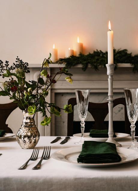 Imagen - Mesa de comedor con decoración navideña/ Zara Home