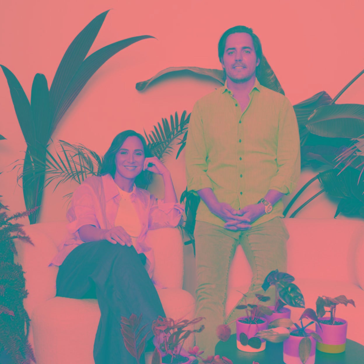 Tamara Falcó y Hugo Arévalo son amigos y socios en un negocio de 'ecommerce' con plantas desde julio de este año. Podrían haber pasado de socios a novios en las últimas semanas. 