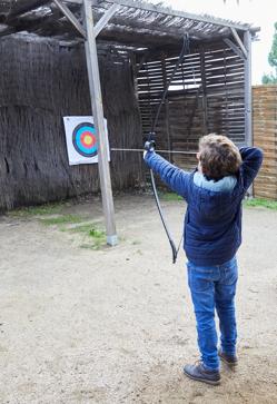 Imagen secundaria 2 - No faltaron los juegos 'de toda la vida' y los peques se lo pasaron genial en Mujerhoy Go Family Xmas.
