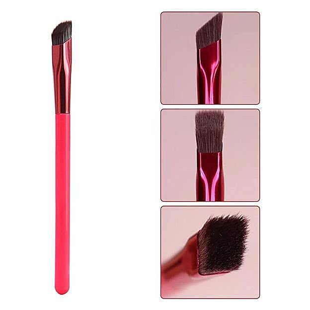 La brocha para cejas cuadrada.